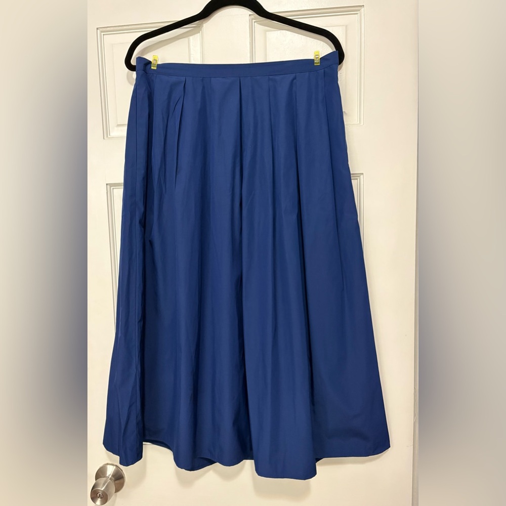 Banana Republic Blue Long Skirt – Size 12 💫